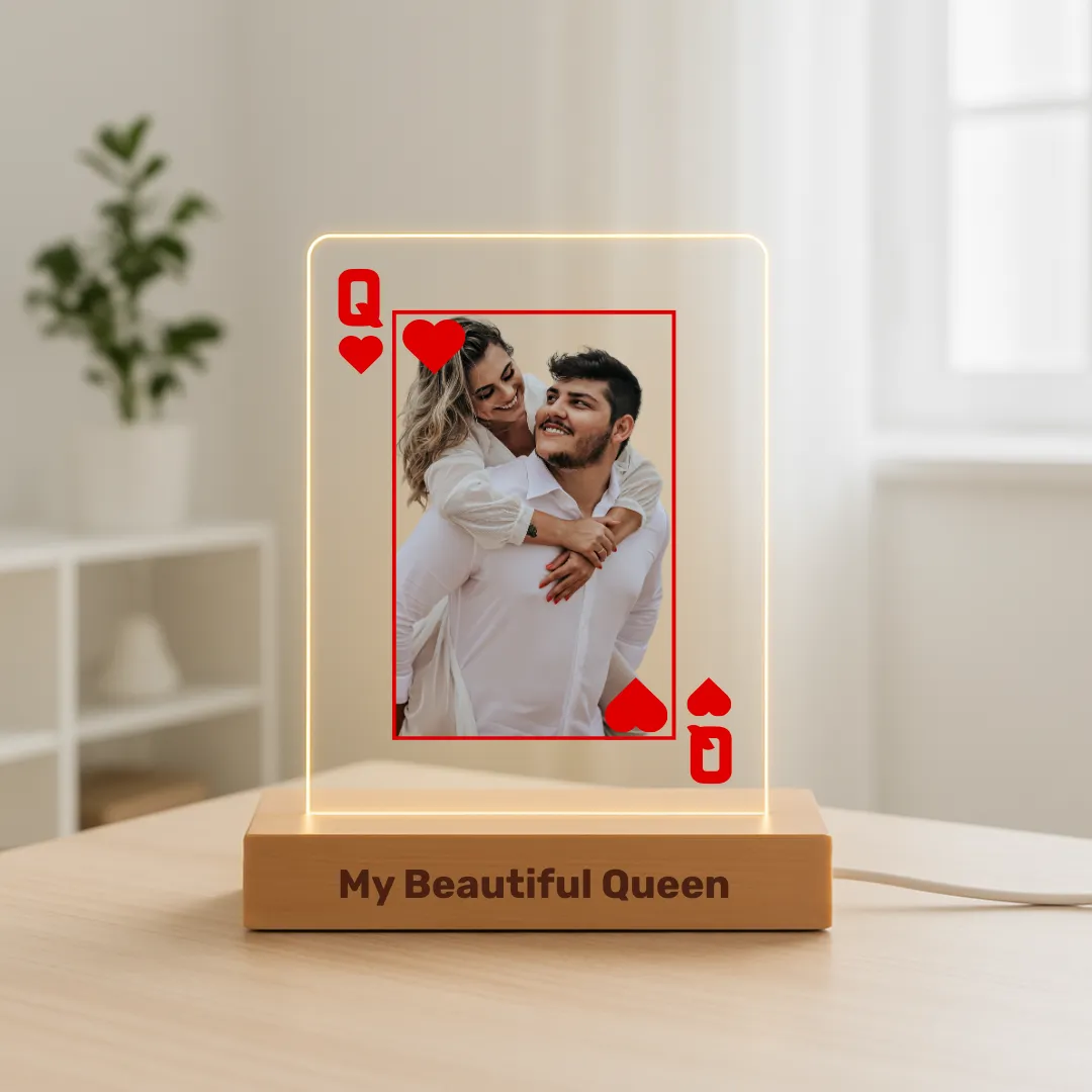 Speciale Lamp – Origineel Cadeau voor Jouw Koningin met Verlichte Houten Voet