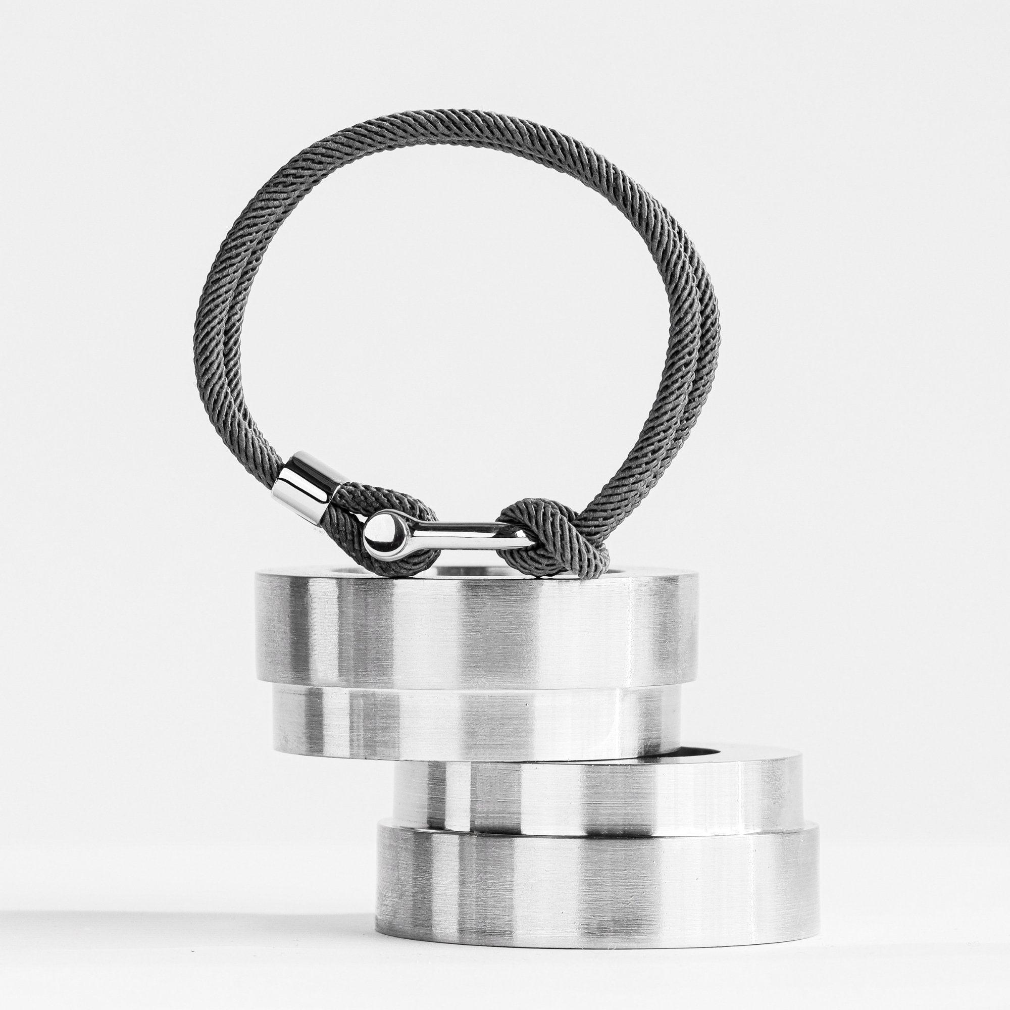 Double Strand Screw Shackle Nautical Rope Bracelet — Gray - obrazek 3