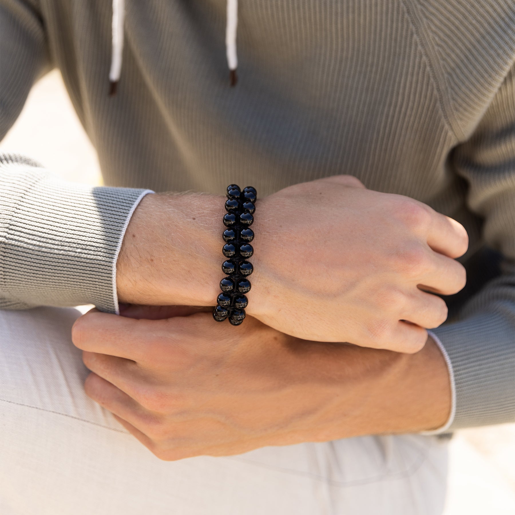 Double Row Beaded Stone Bracelet — Black - Imagen 4
