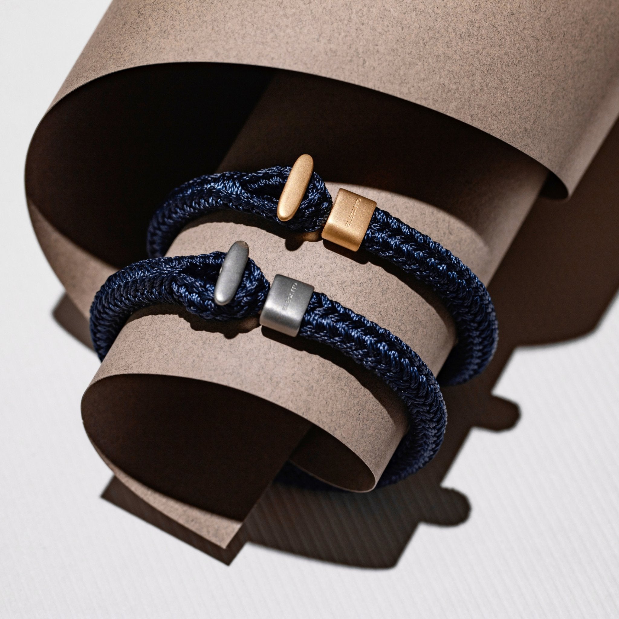 Pin Closure Nautical Rope Bracelet — Gold - Image 3