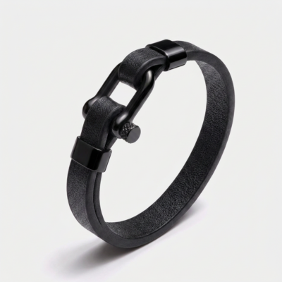 Shackle Clasp Leather Bracelet — Black